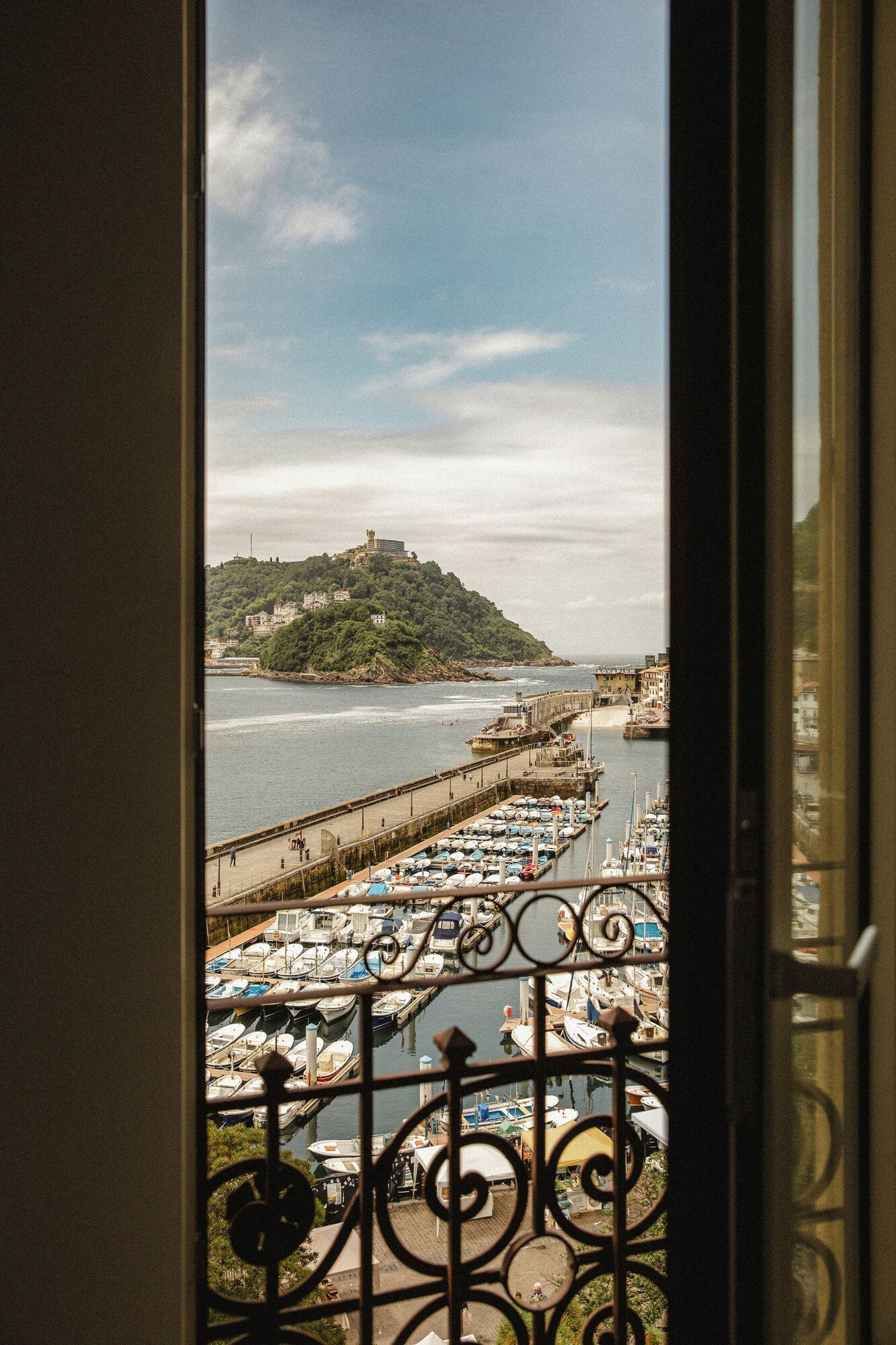 Hotel Lasala Plaza, vibe