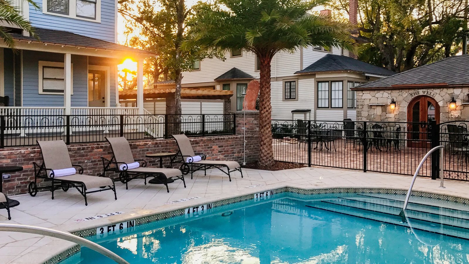The Collector Luxury Inn & Gardens, the pool