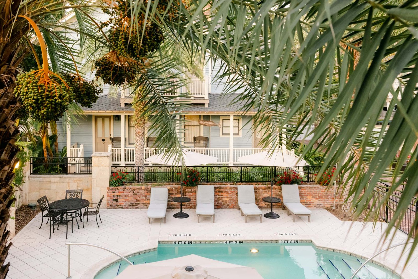 The Collector Luxury Inn & Gardens