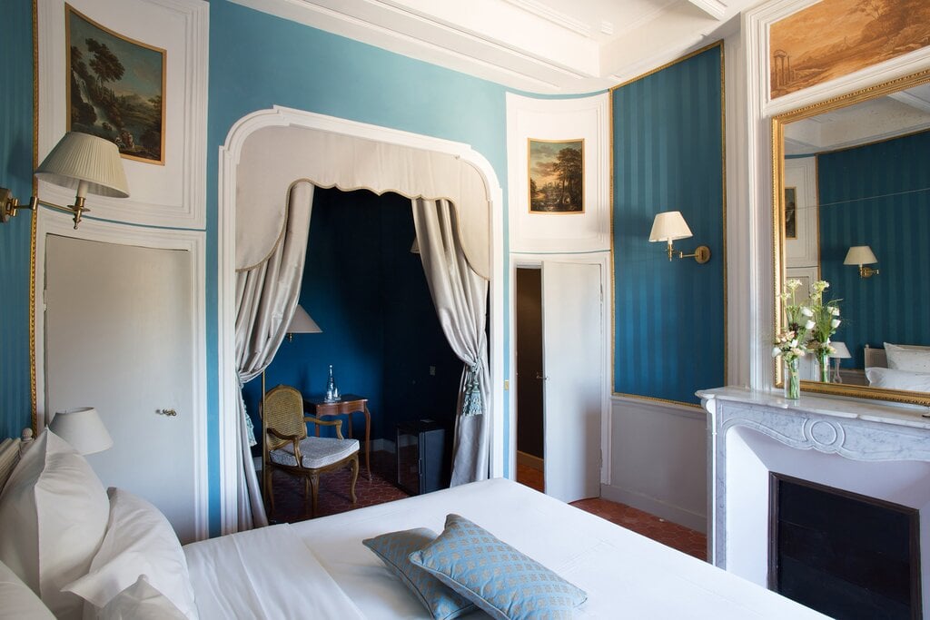 Château de Fonscolombe, rooms