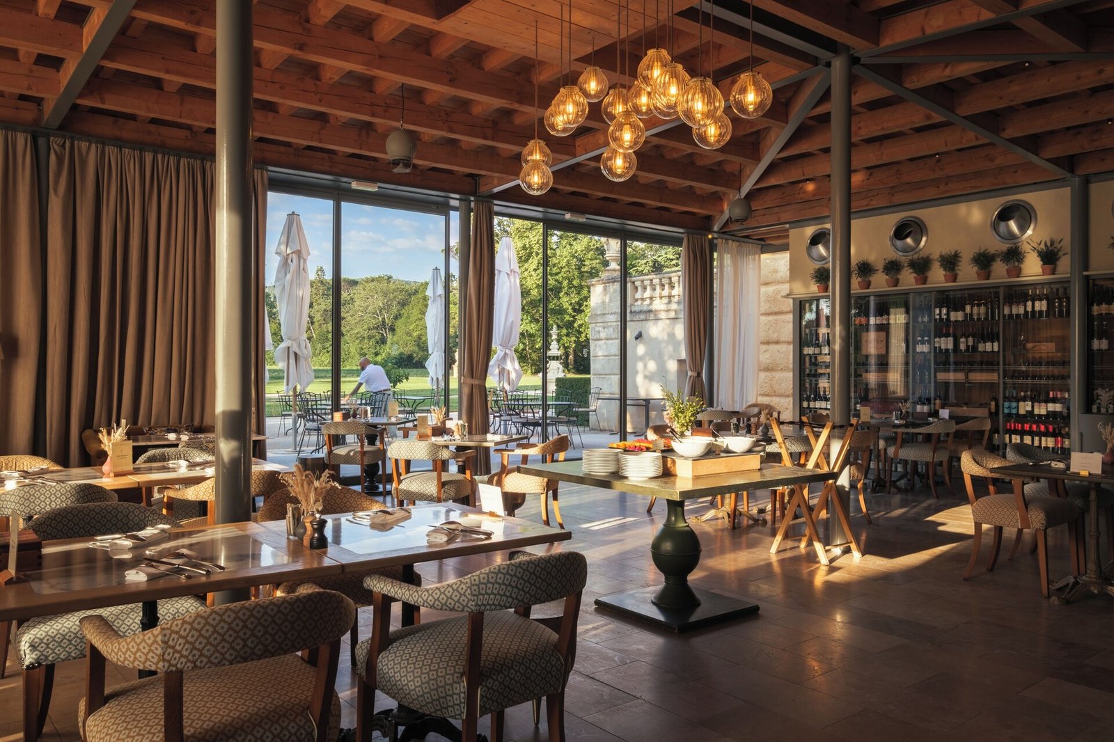 Château de Fonscolombe, eat & drink