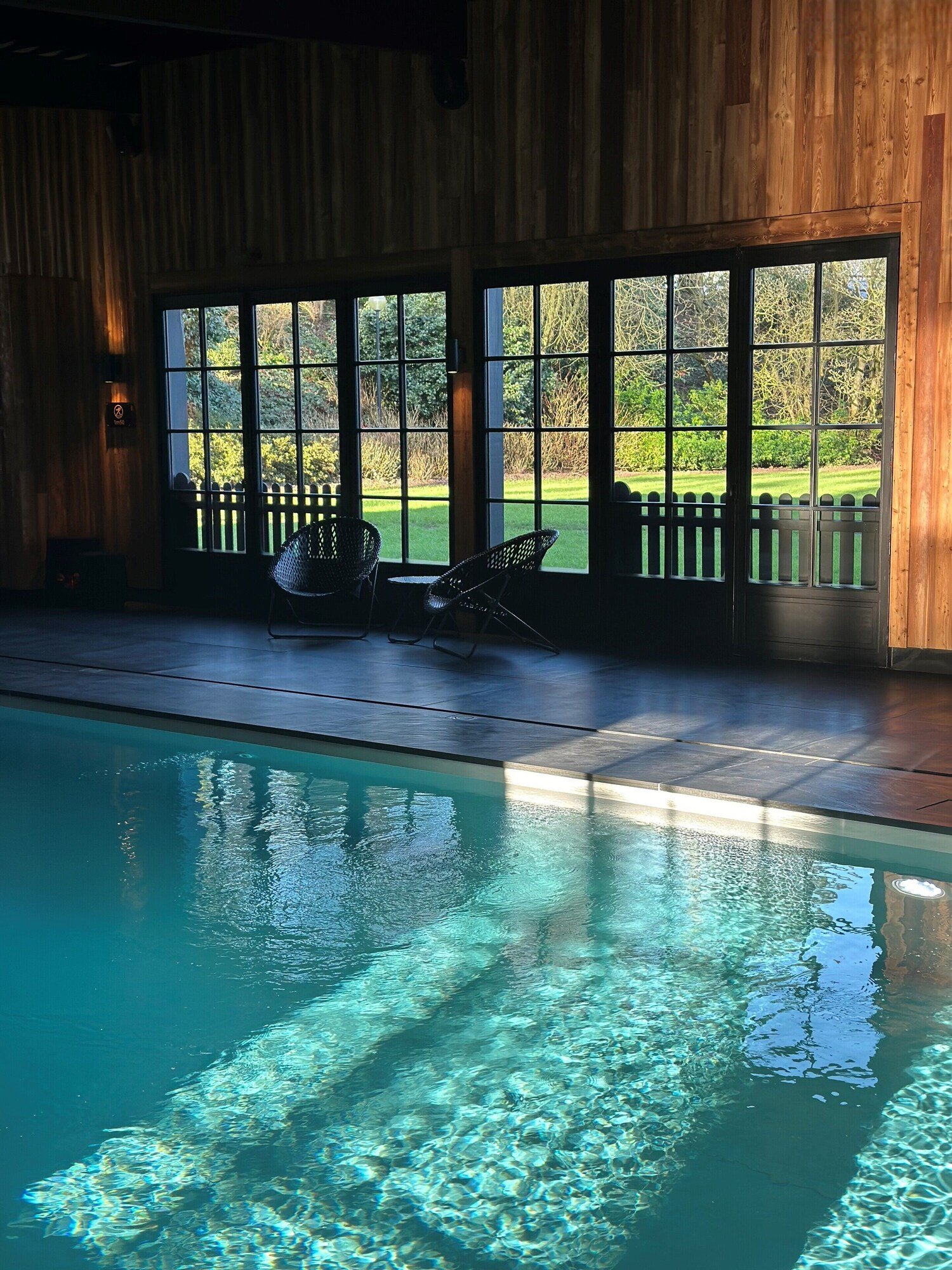 Les Pins de César, the pool
