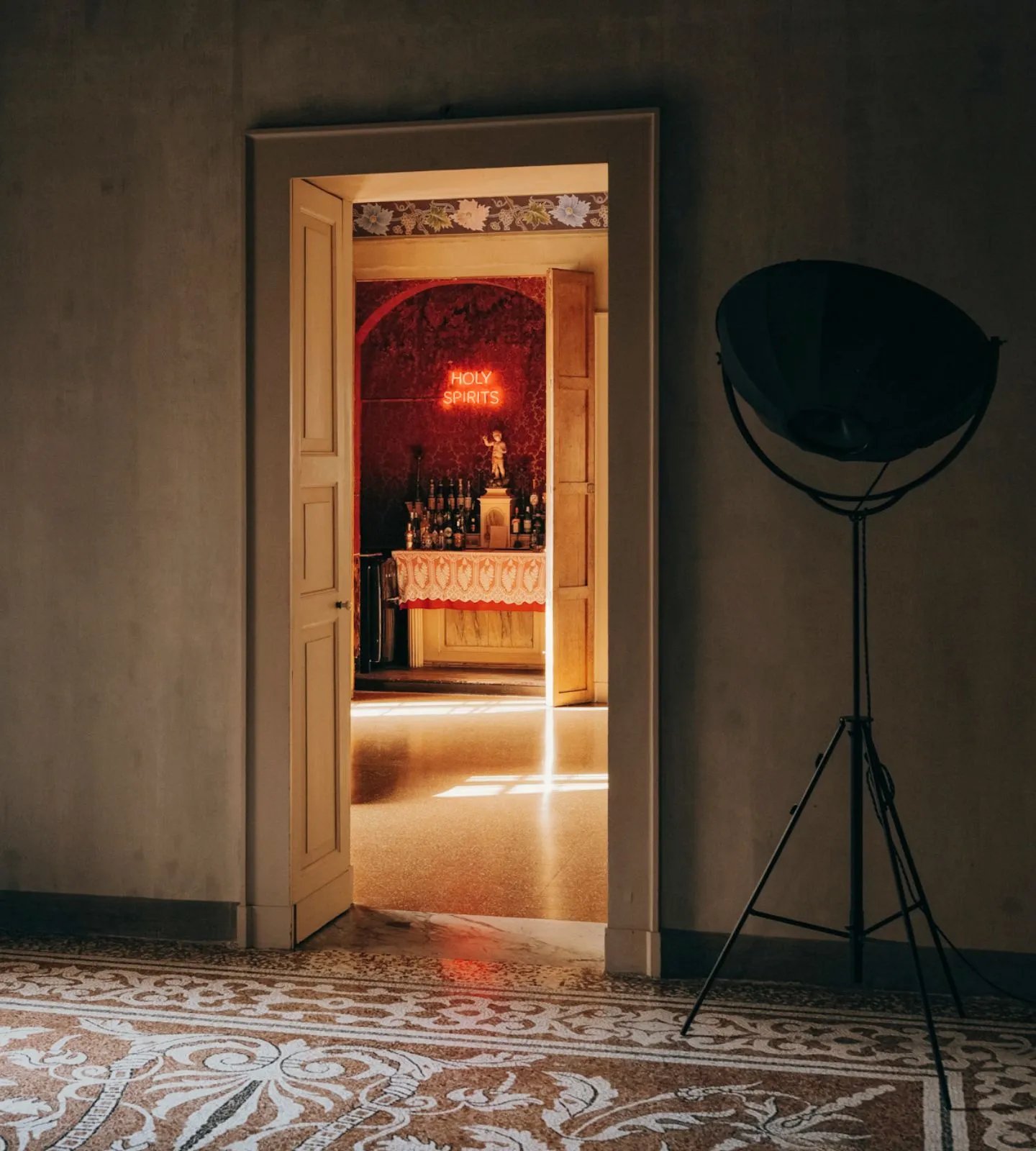 Palazzo Daniele, at the table