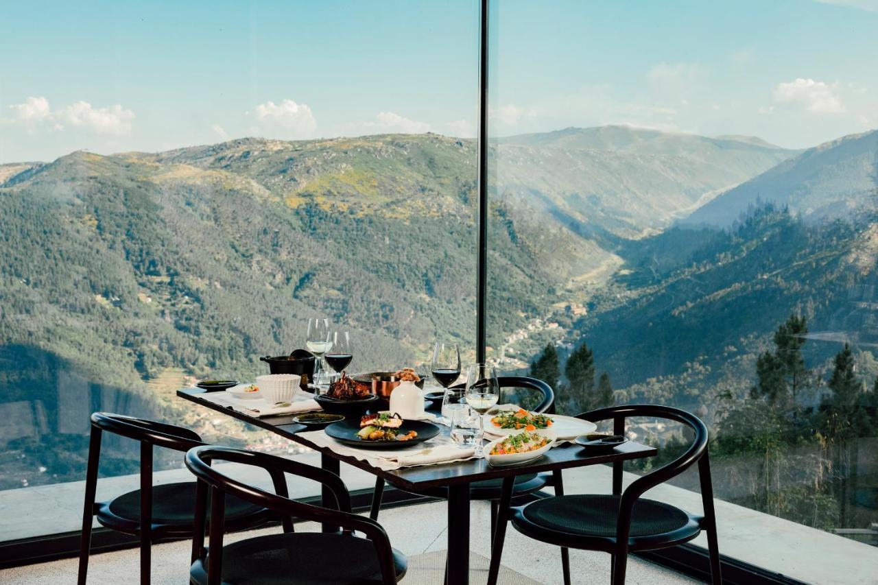 Casa de São Lourenço / Burel Panorama Hotel, restaurante fatiga