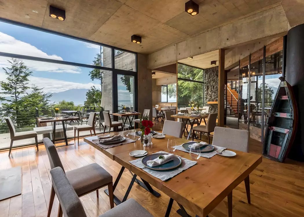 Hotel AWA, awa restaurant