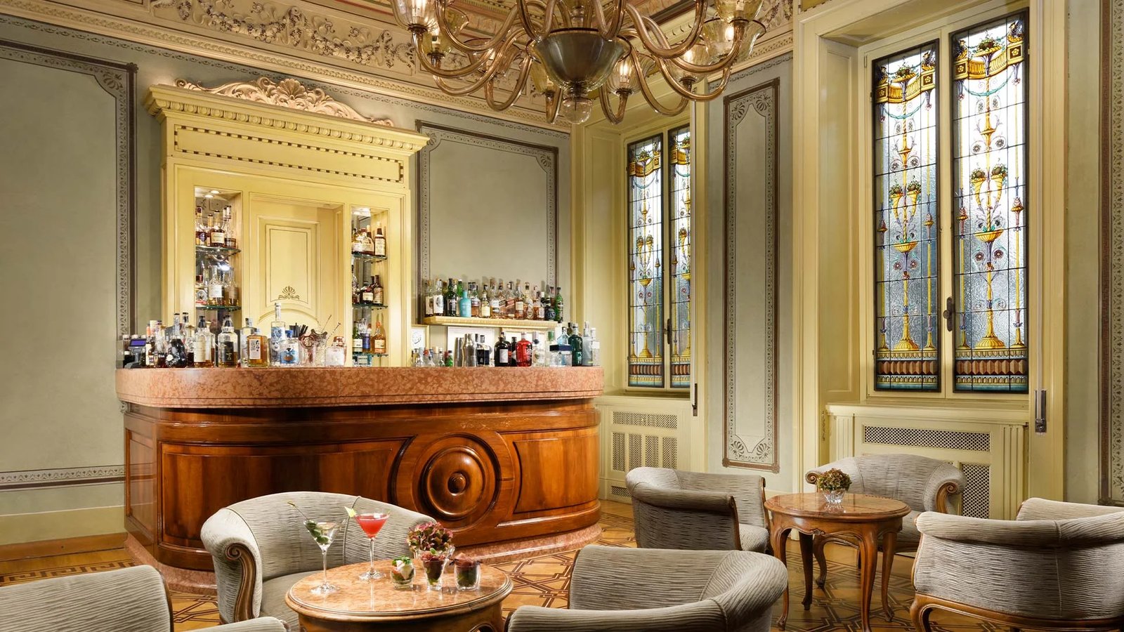 Villa Cortine, at the table