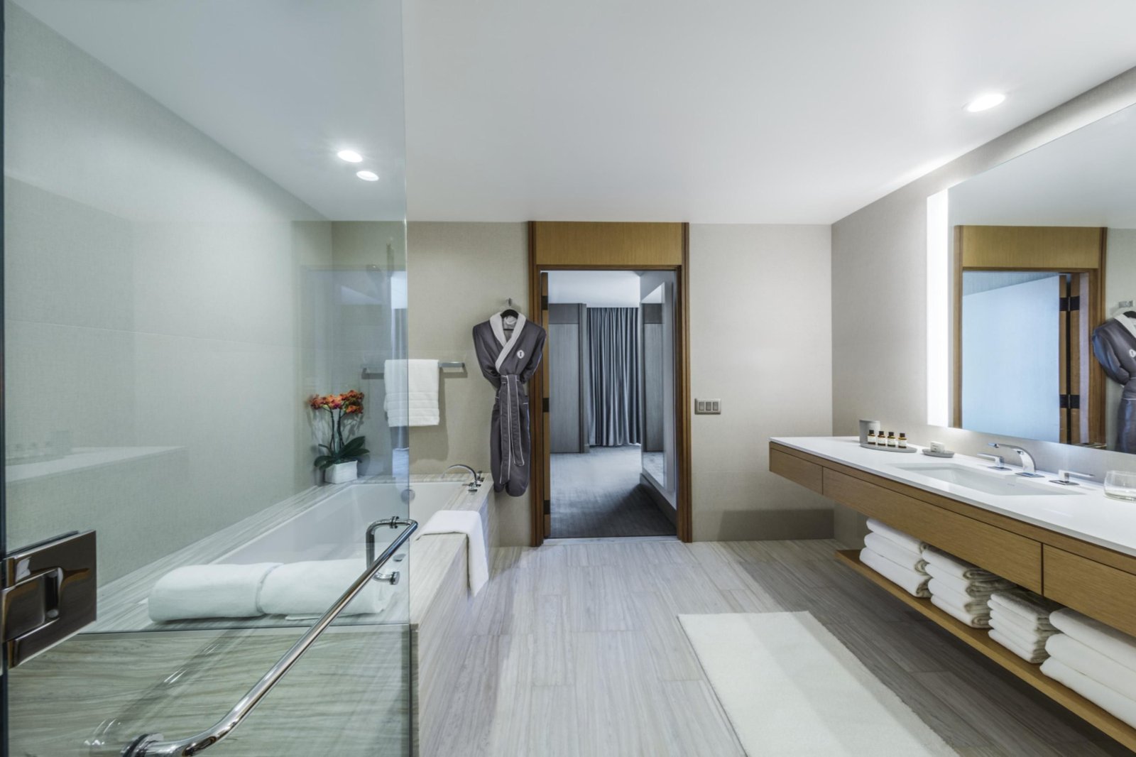 InterContinental Los Angeles Downtown — rooms