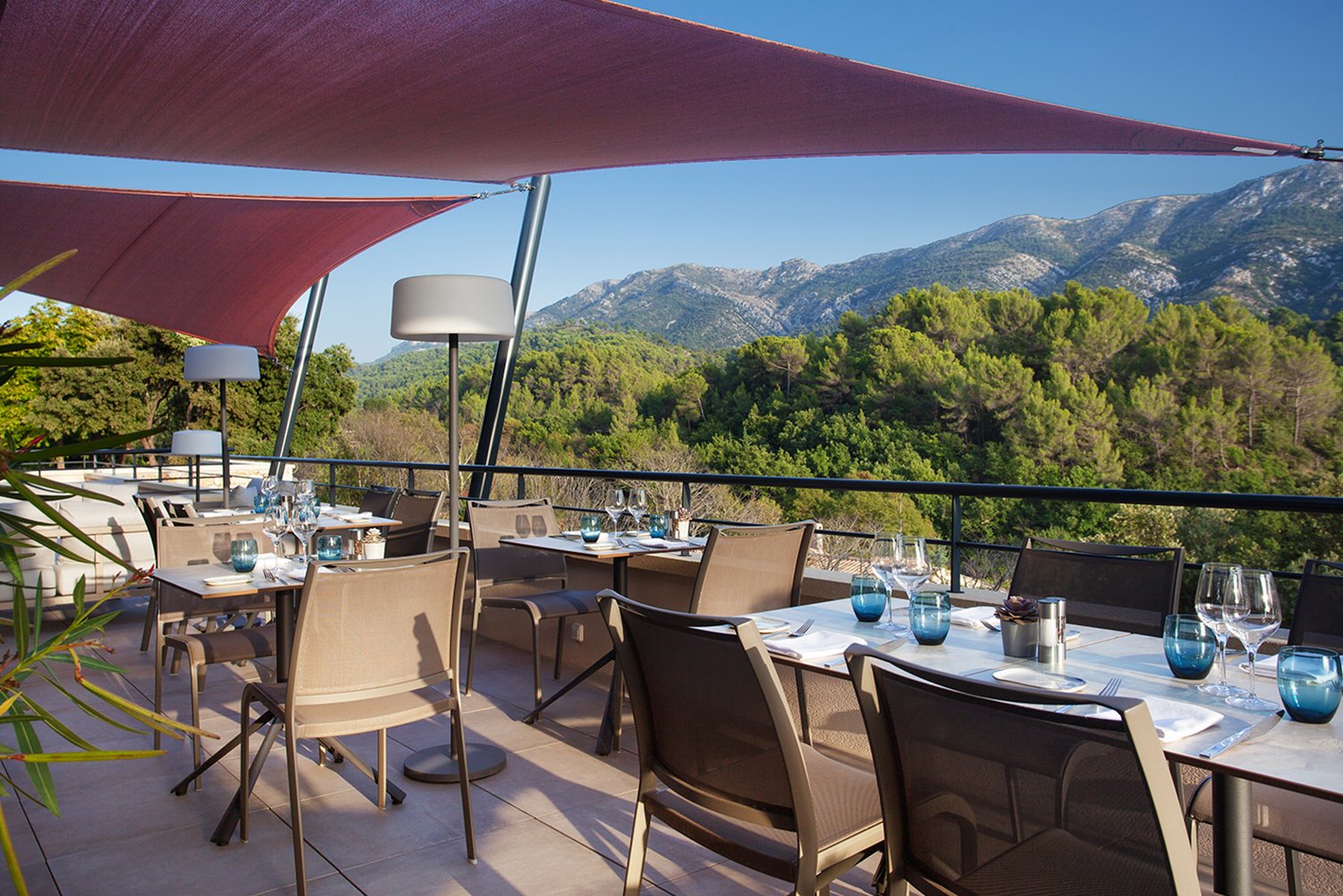 Hôtel Sainte Victoire Vauvenargues, eat & drink