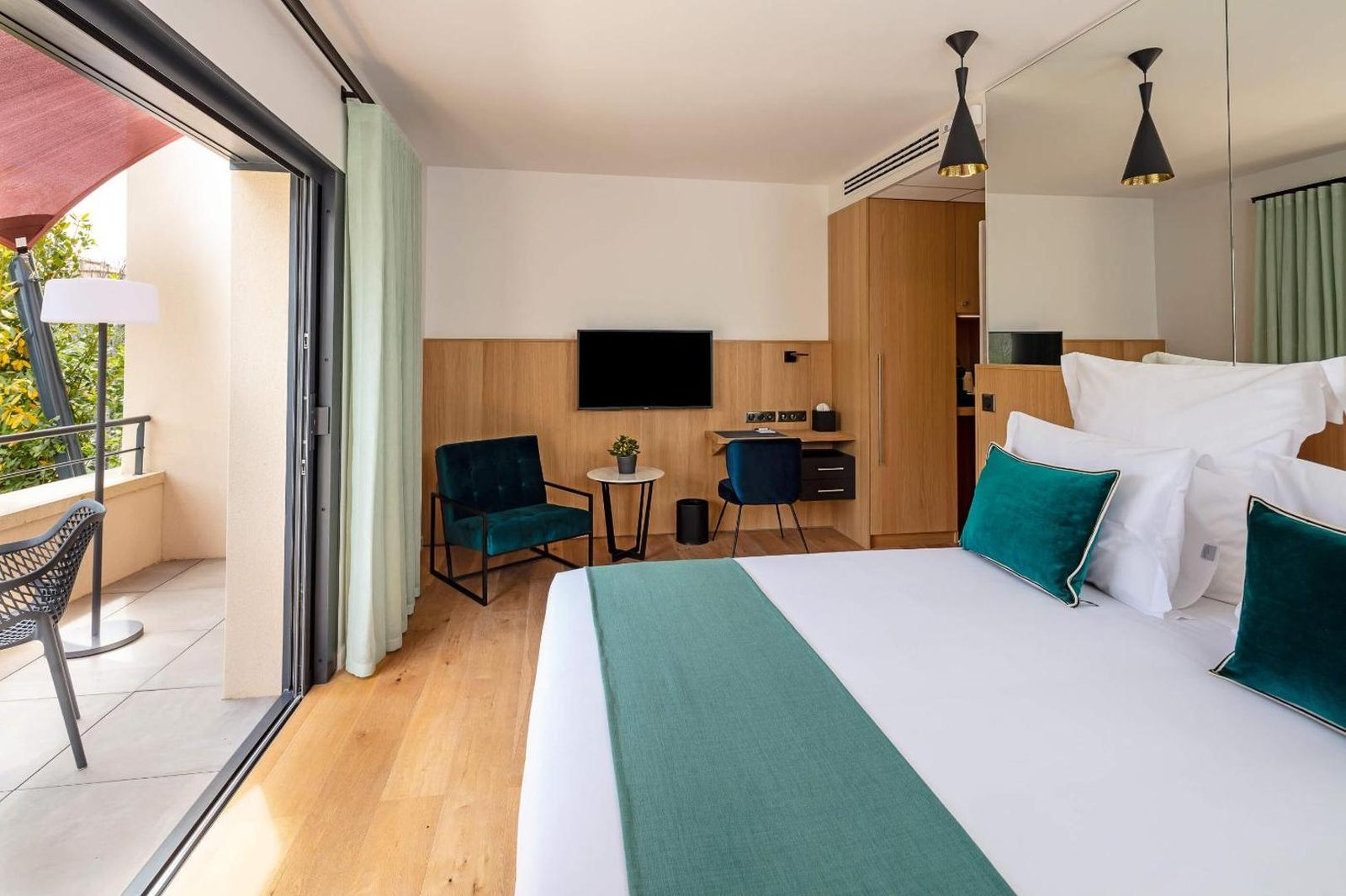 Hôtel Sainte Victoire Vauvenargues, rooms