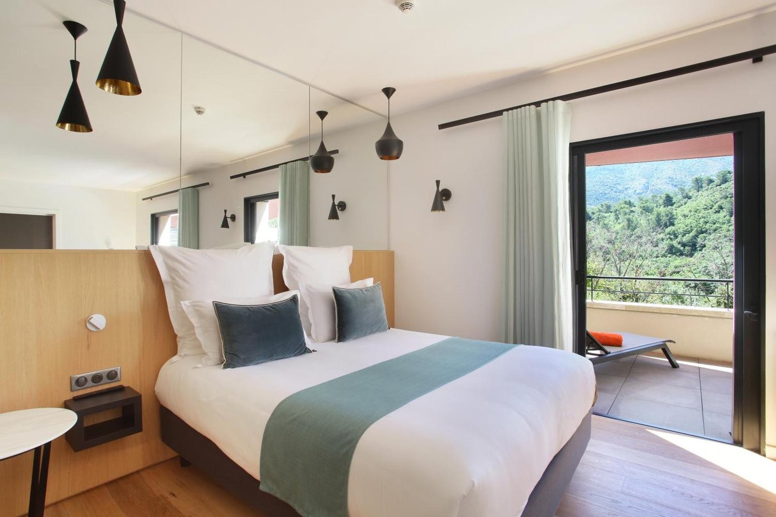 Hôtel Sainte Victoire Vauvenargues, rooms