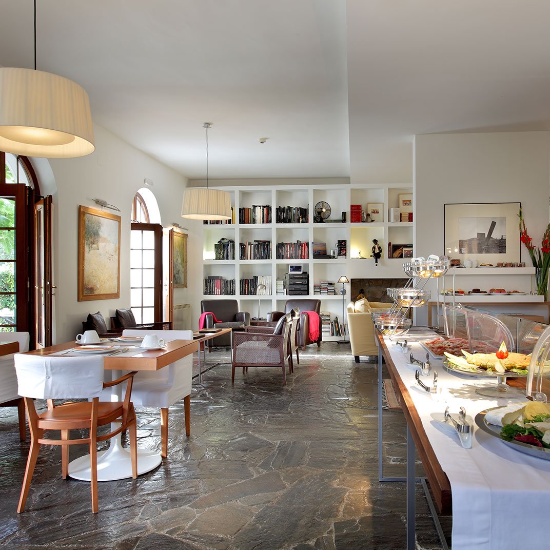 Hotel La Almunia del Valle, eat & drink