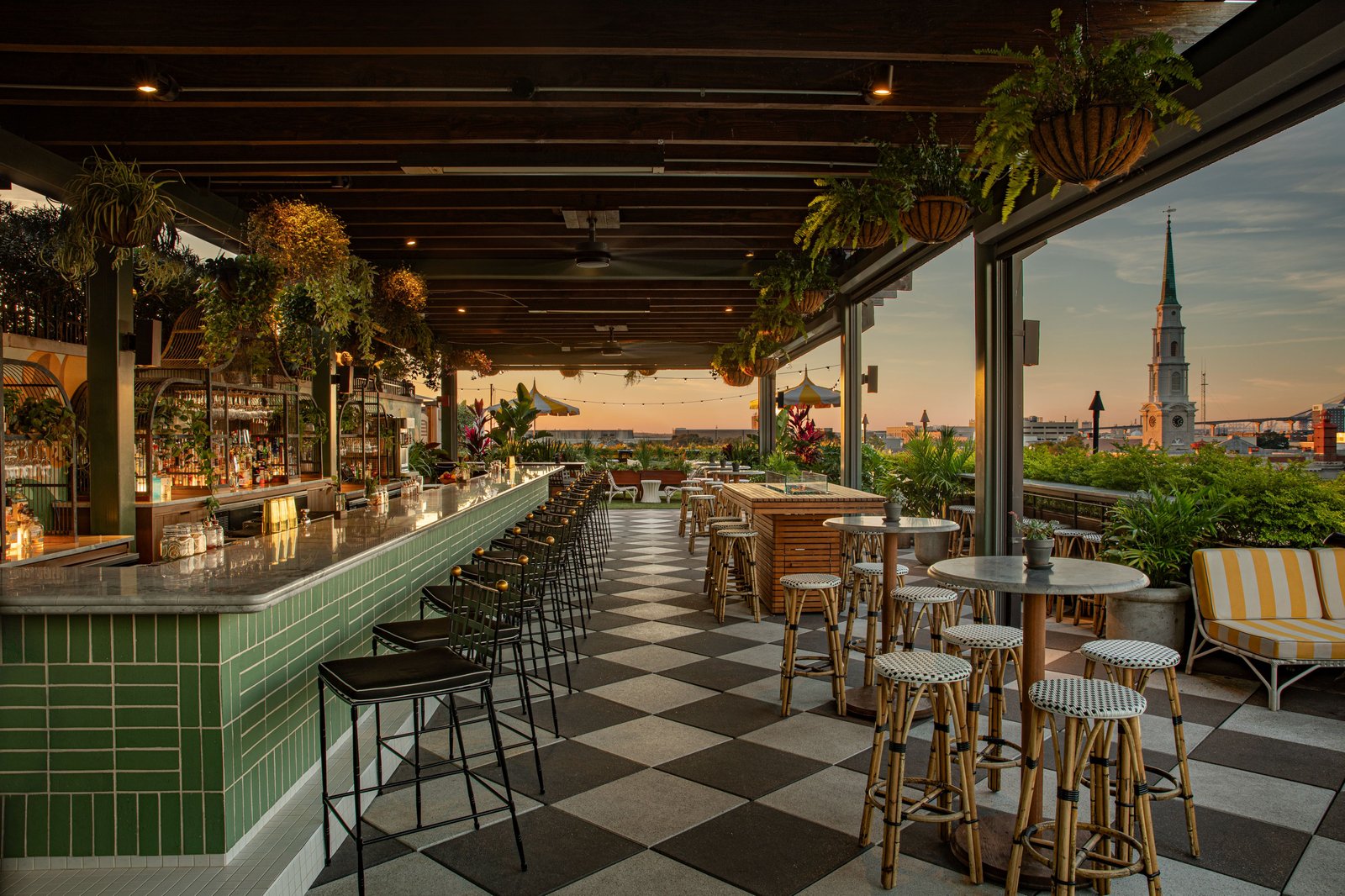 Perry Lane Hotel, a Luxury Collection Hotel, Savannah, eat & drink