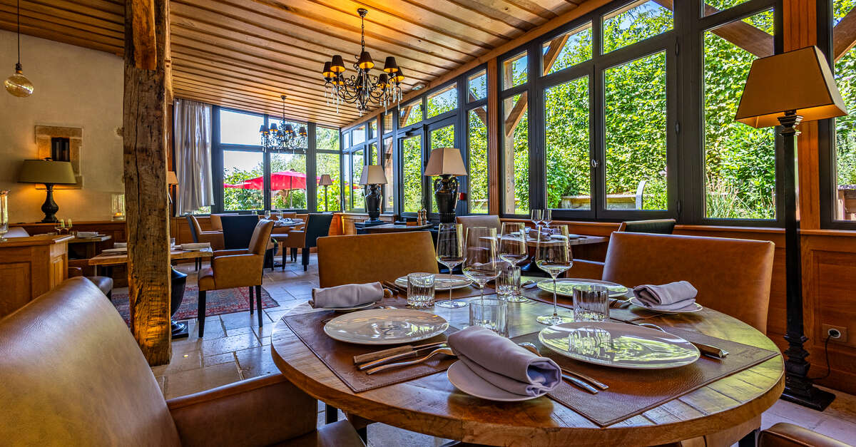 Domaine de Rymska, at the table