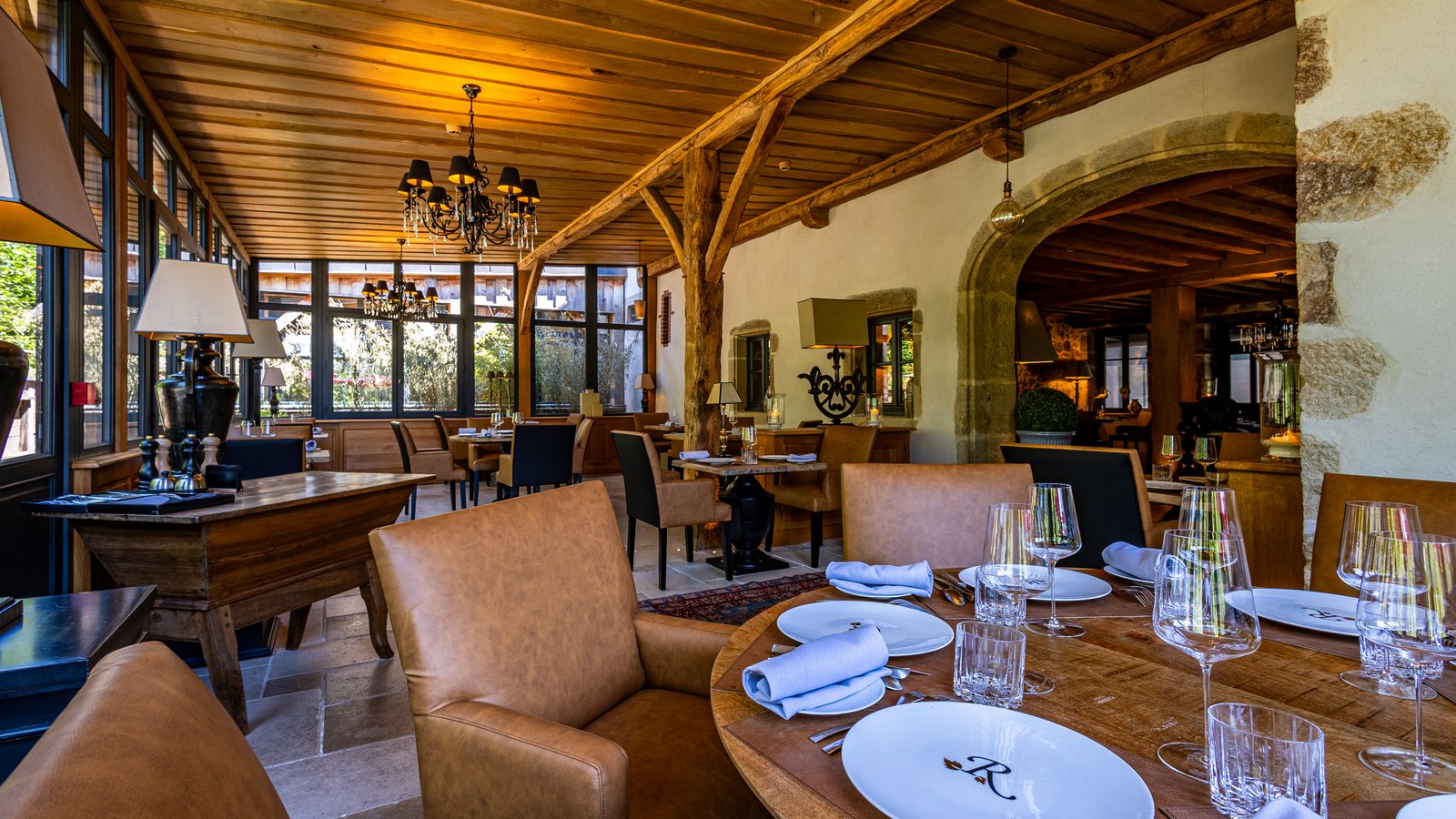 Domaine de Rymska, at the table