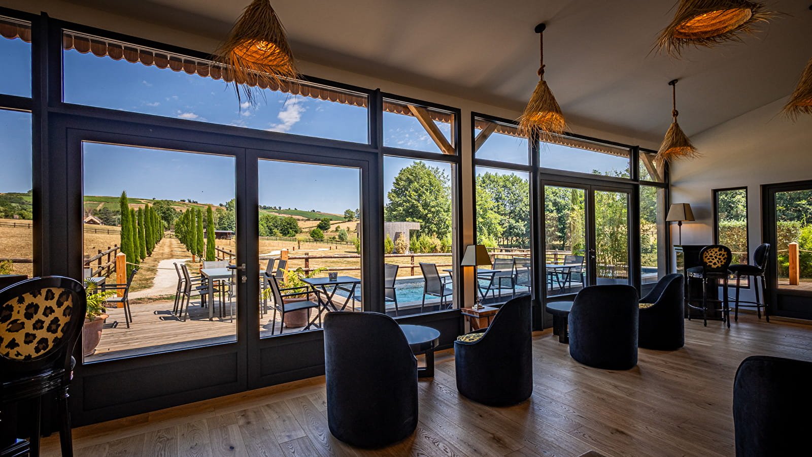 Domaine de Rymska, at the table