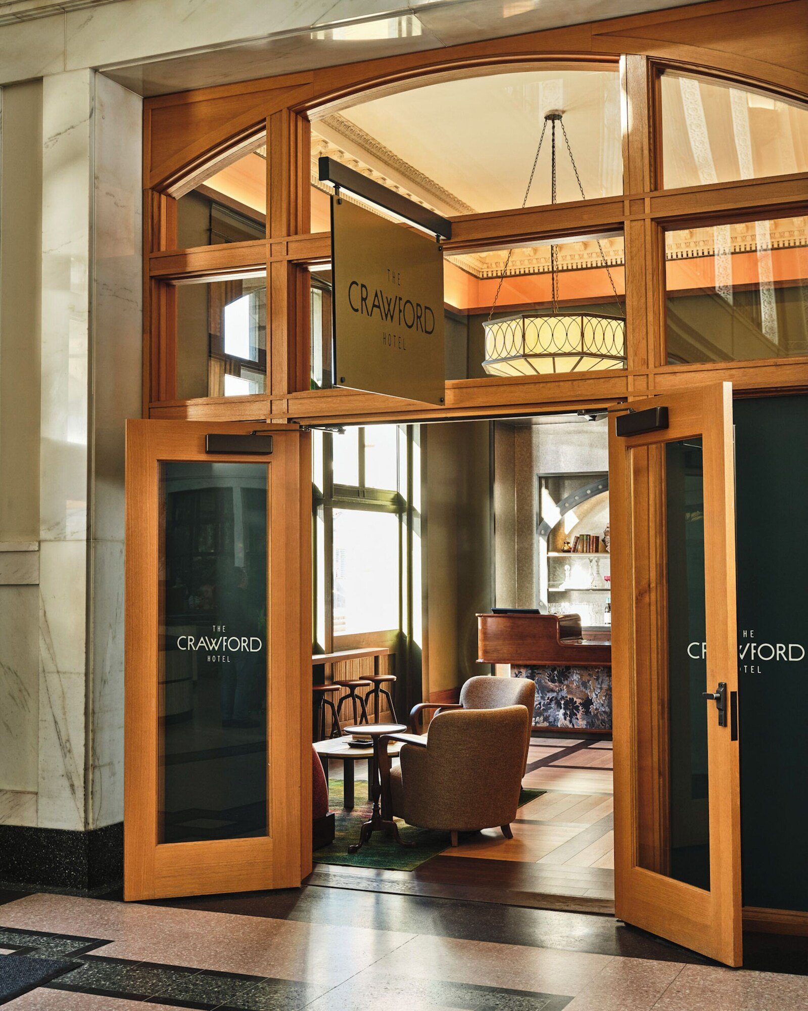 The Crawford Hotel, vibe