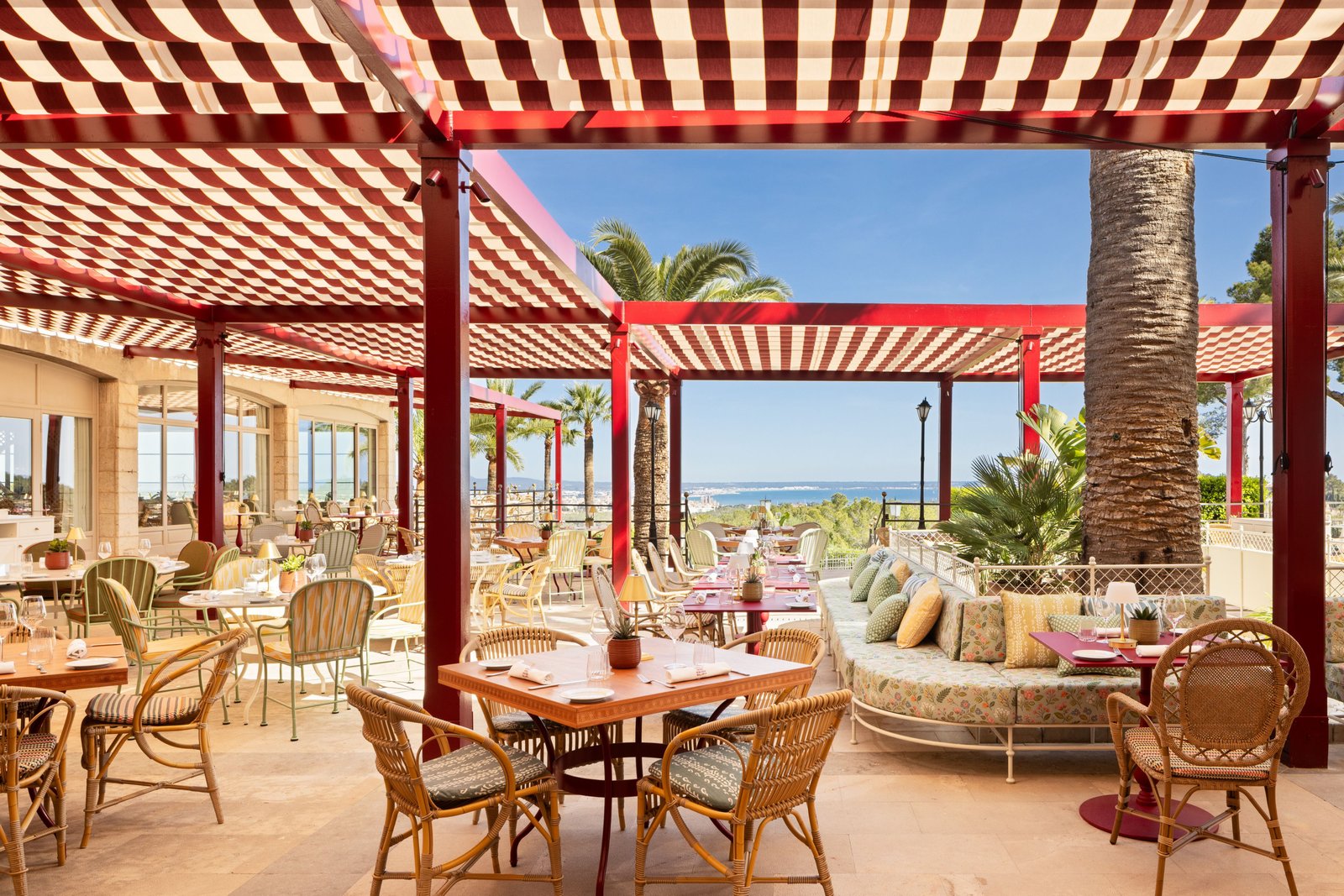 Castillo Hotel Son Vida, eat & drink