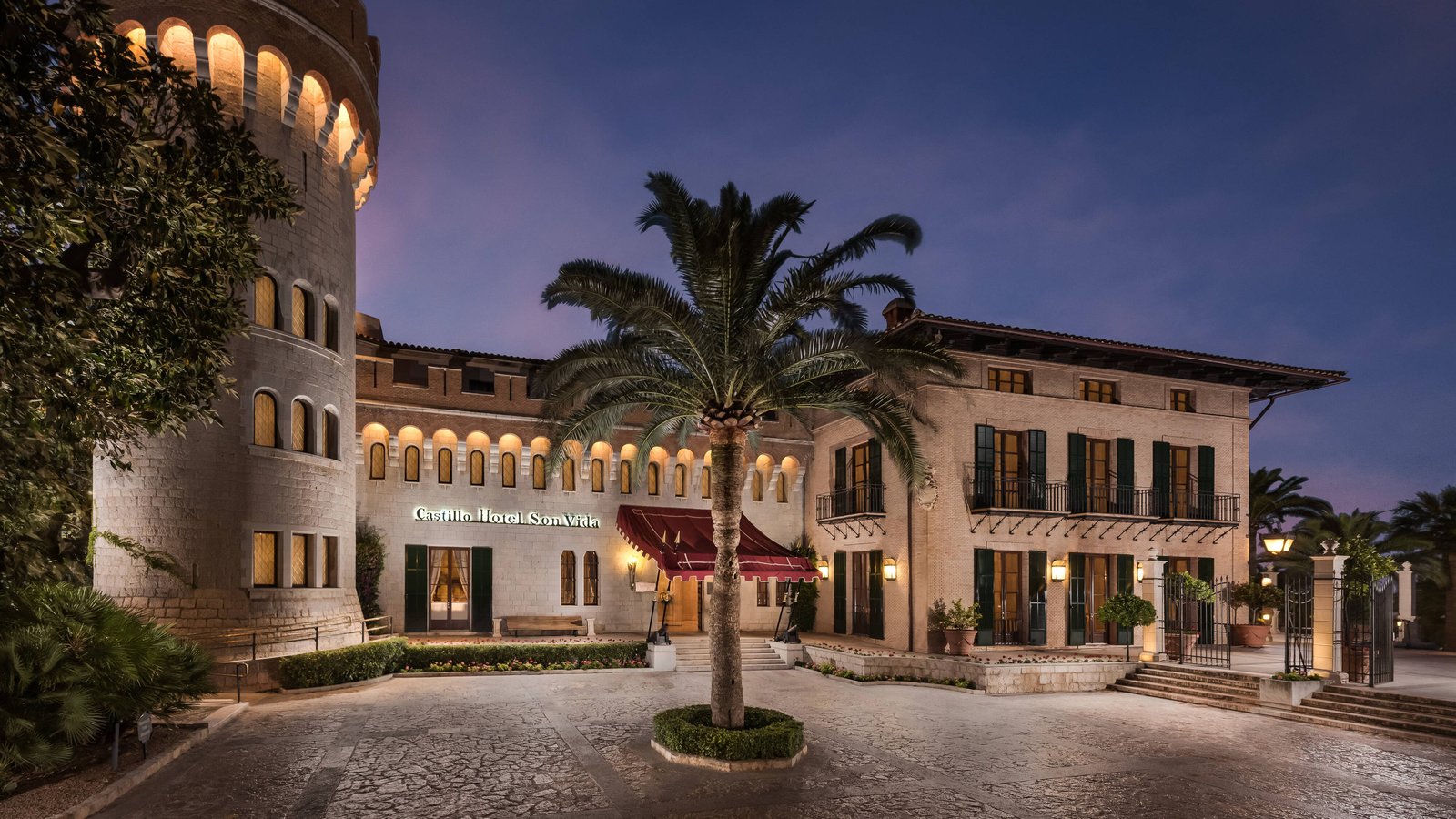 Castillo Hotel Son Vida, backstory