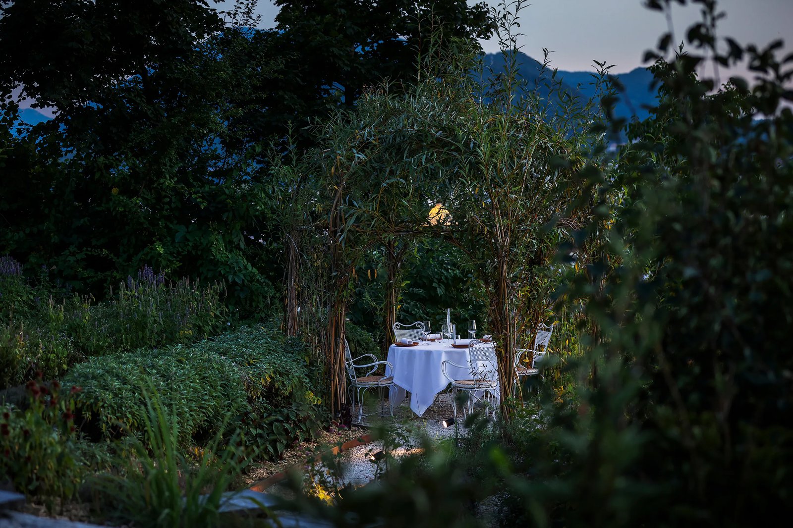 Le Clos Des Sens, at the table
