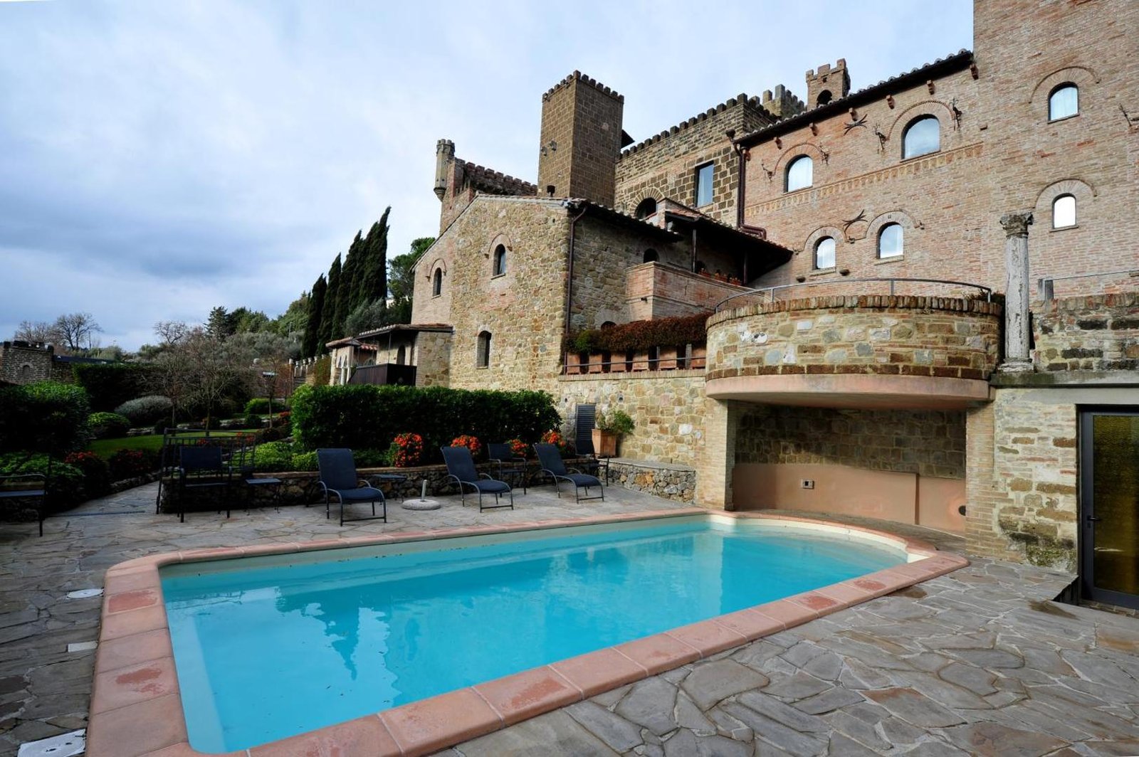 Castello di Monterone, the pool