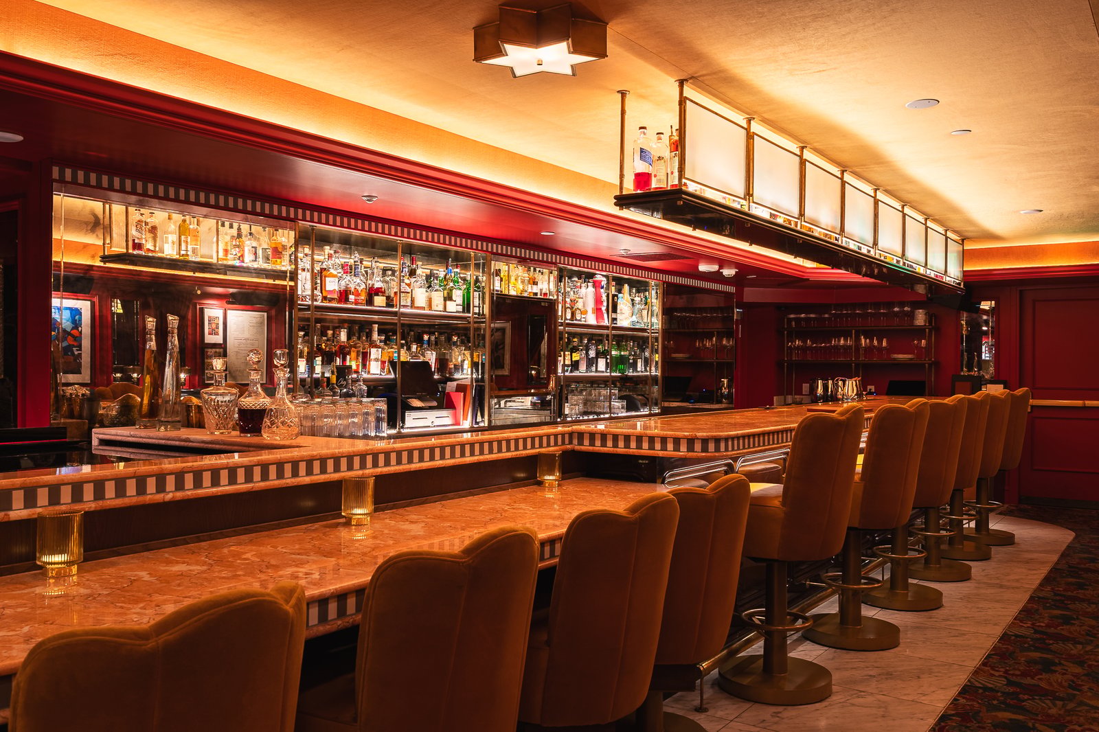 The Georgian Hotel, the georgian room