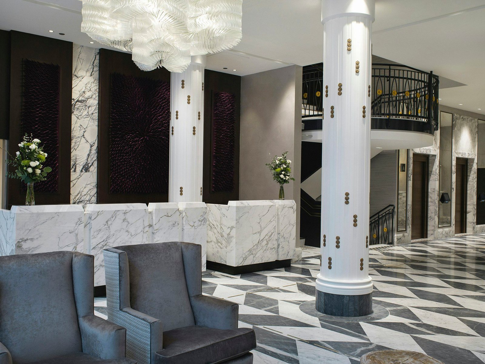 Britannia Hotel, vibe