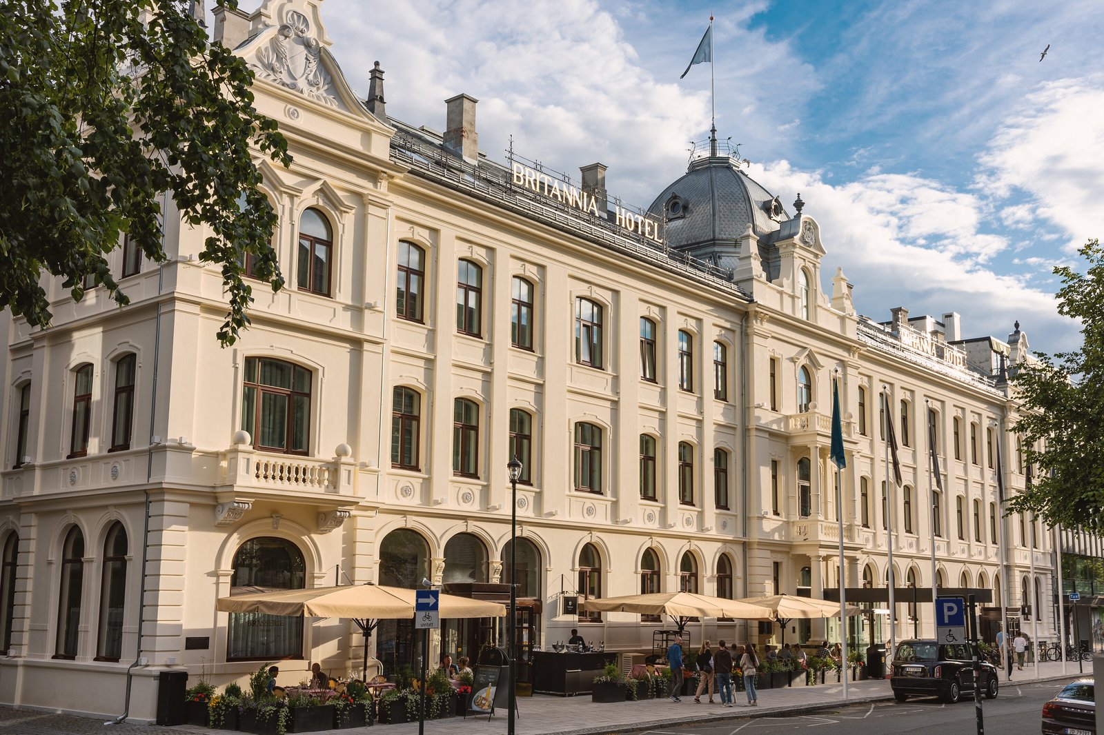Britannia Hotel, backstory