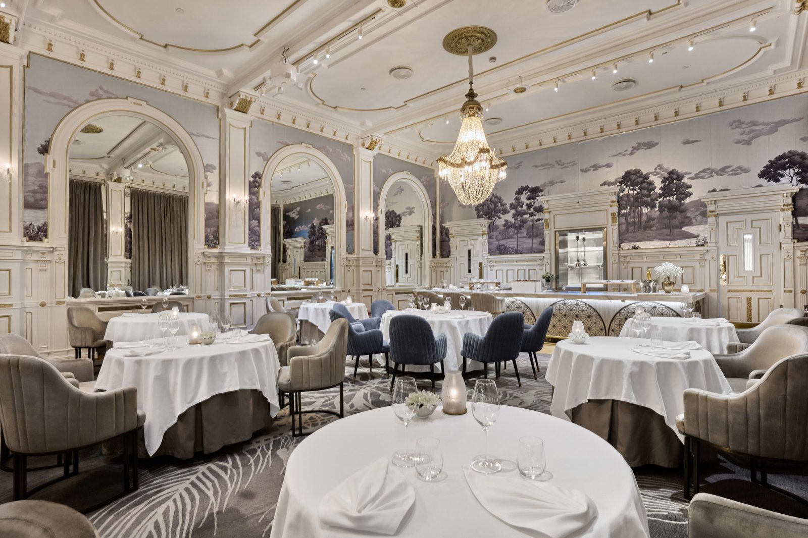Britannia Hotel, eat & drink