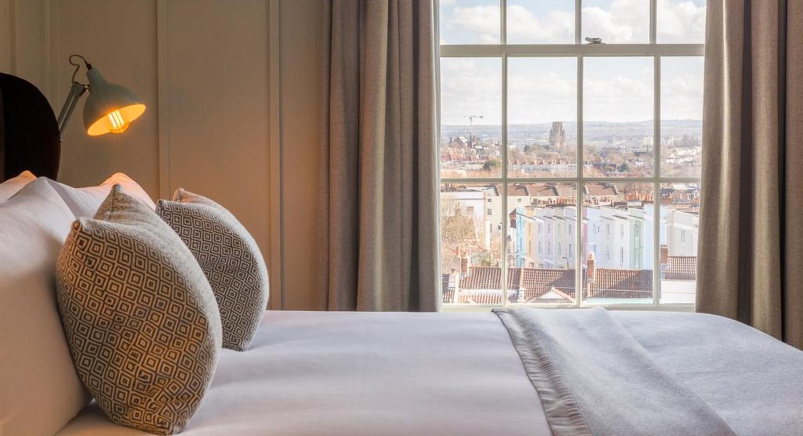 Number 38 Clifton, rooms