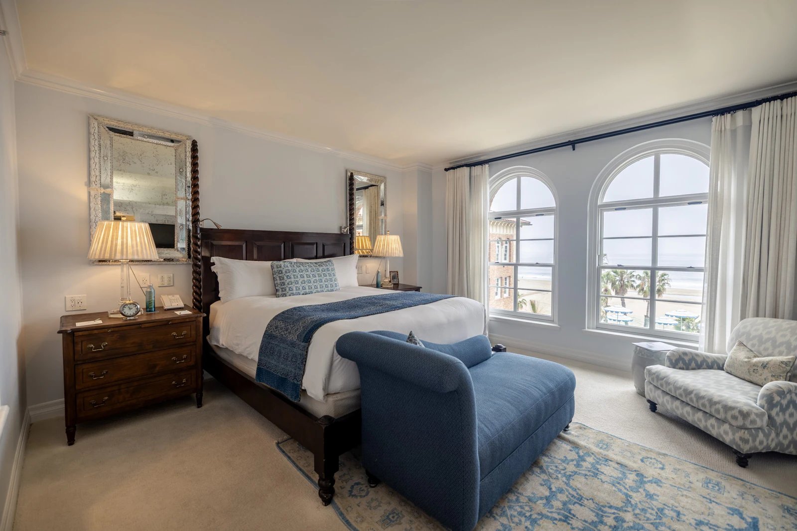 Hotel Casa Del Mar — rooms