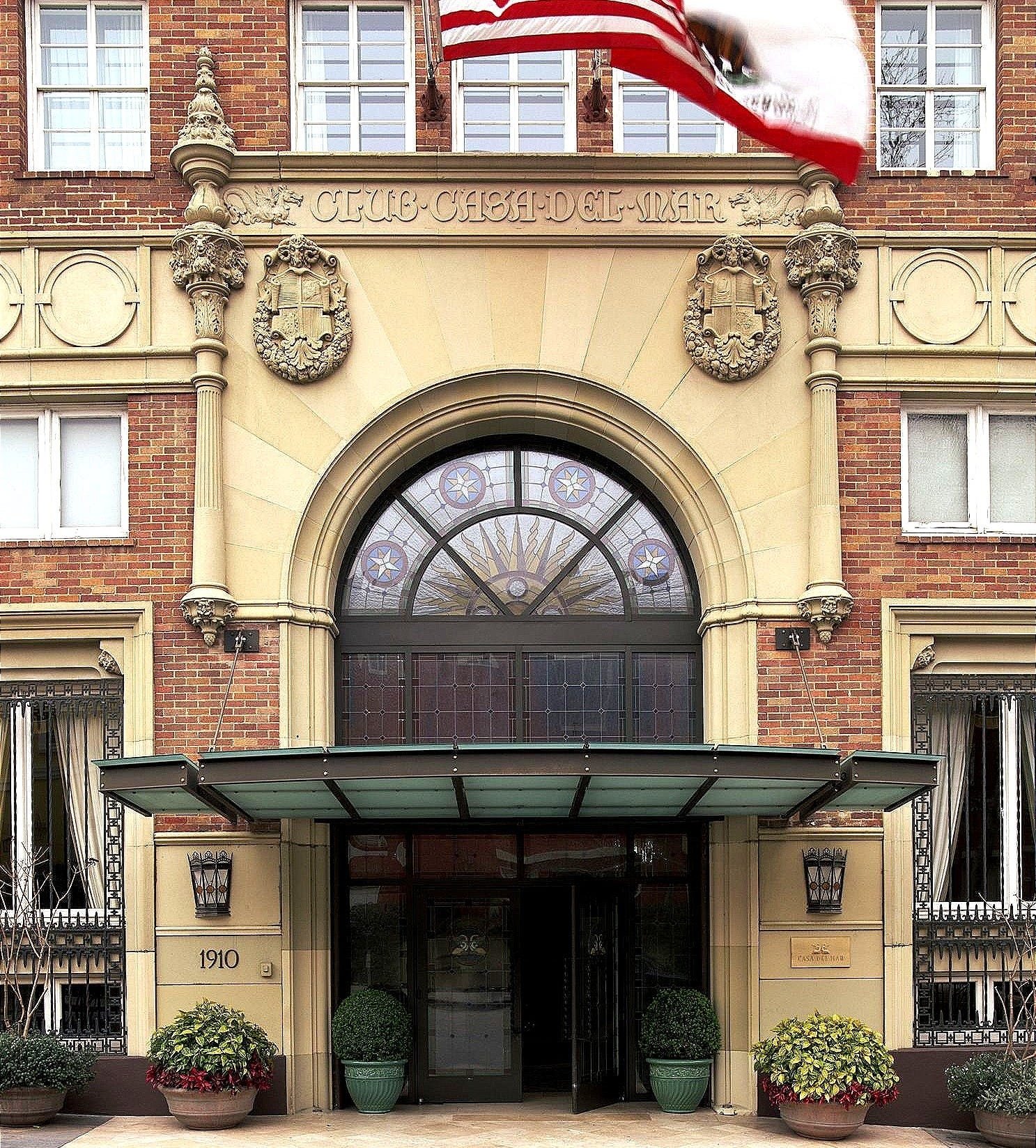 Hotel Casa Del Mar — backstory