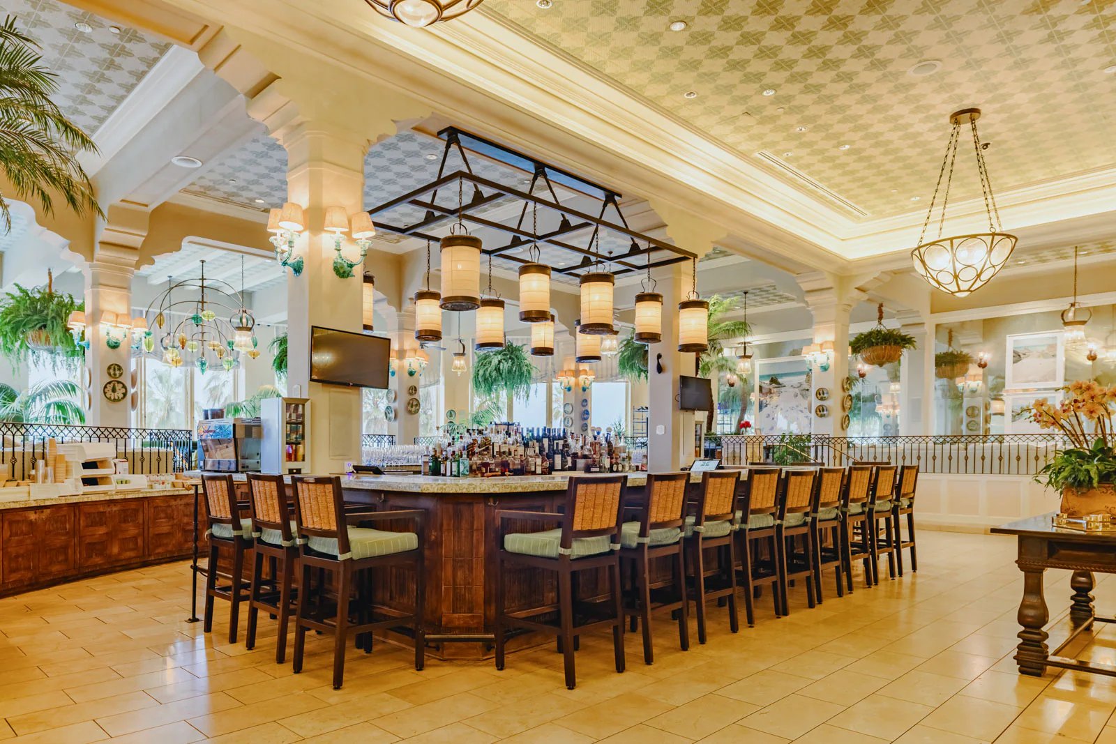 Hotel Casa Del Mar — eat & drink