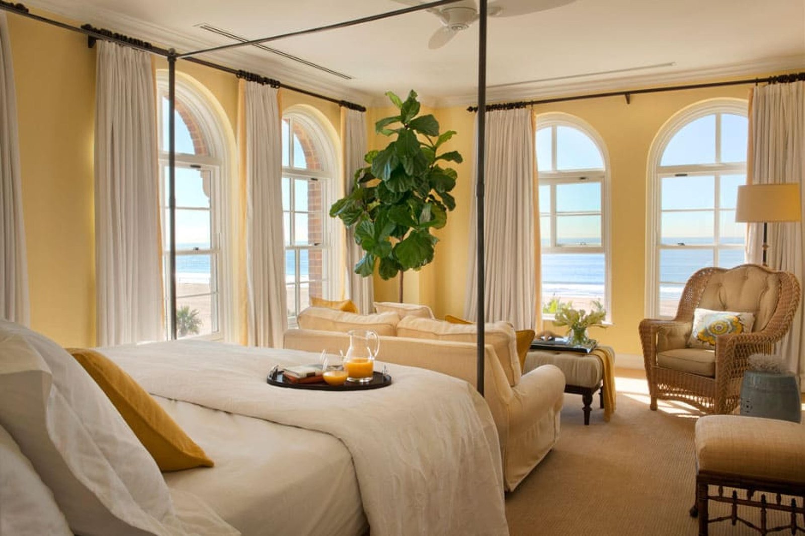 Hotel Casa Del Mar — rooms