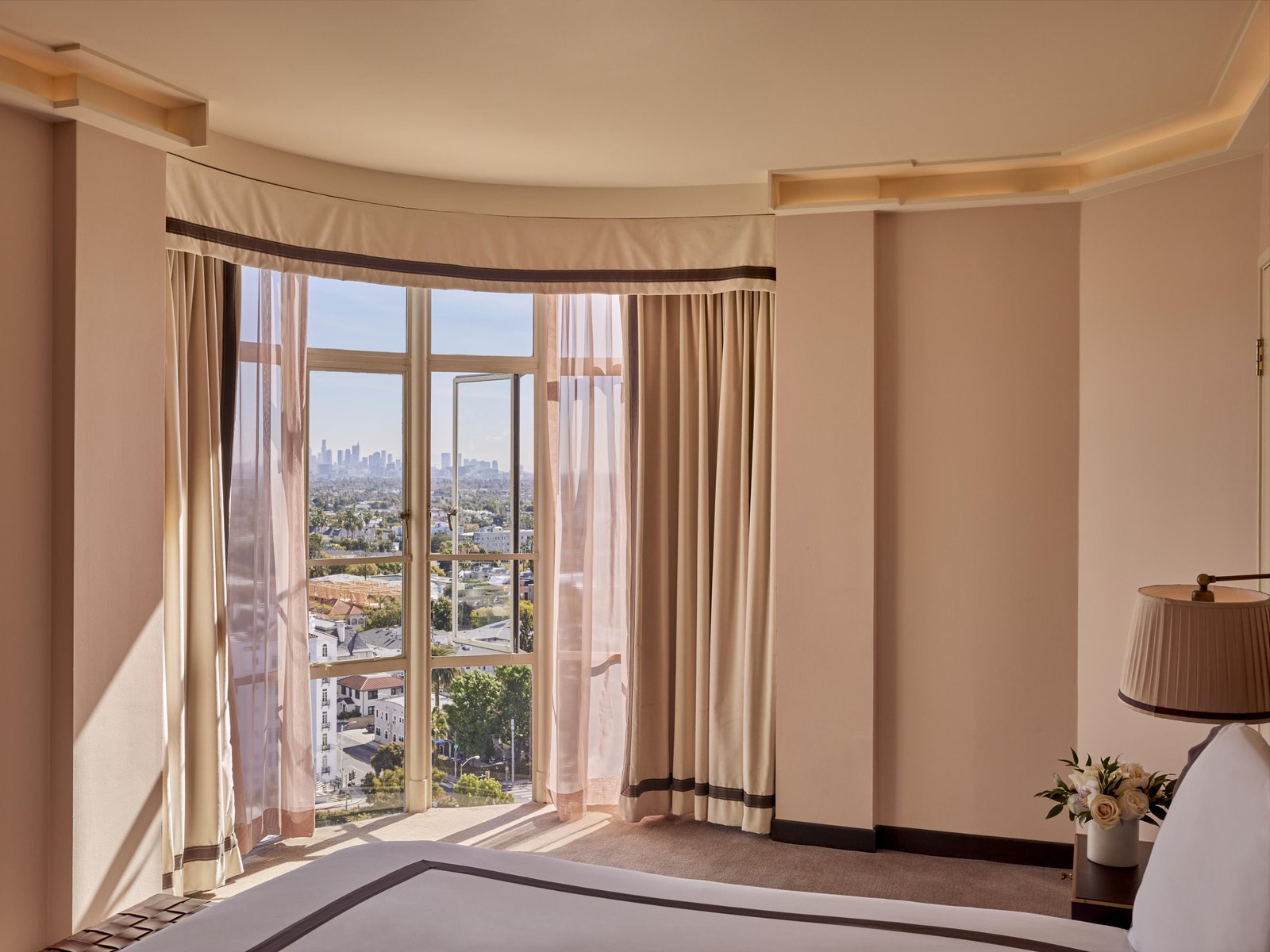 Sunset Tower Hotel — rooms