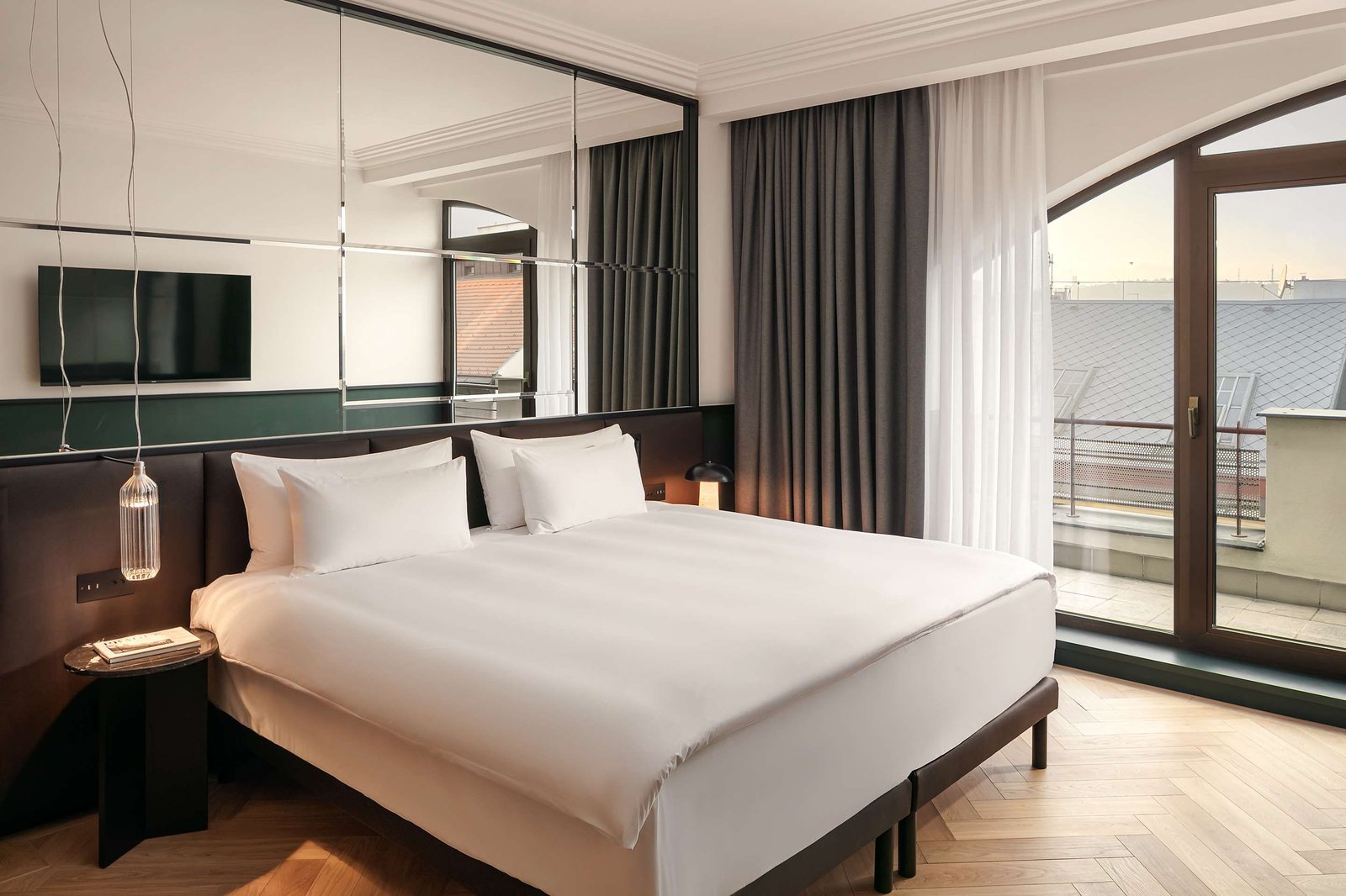 Almanac X Alcron Prague, rooms