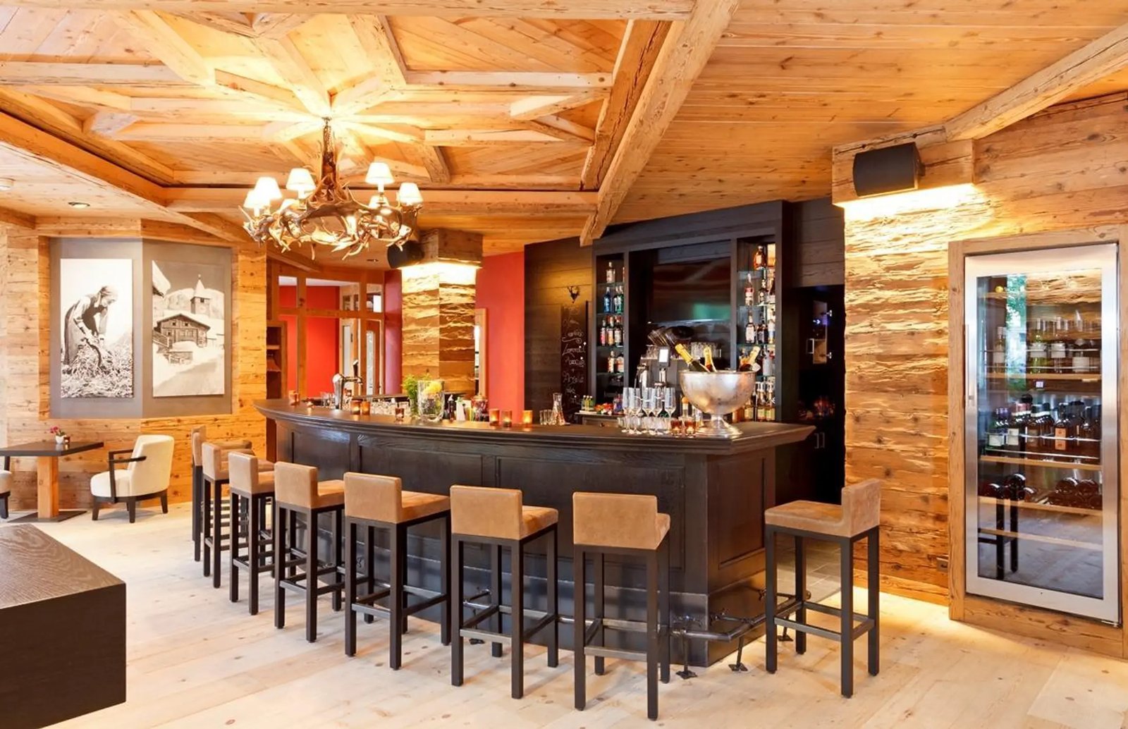Hotel Piz Buin Klosters, at the table