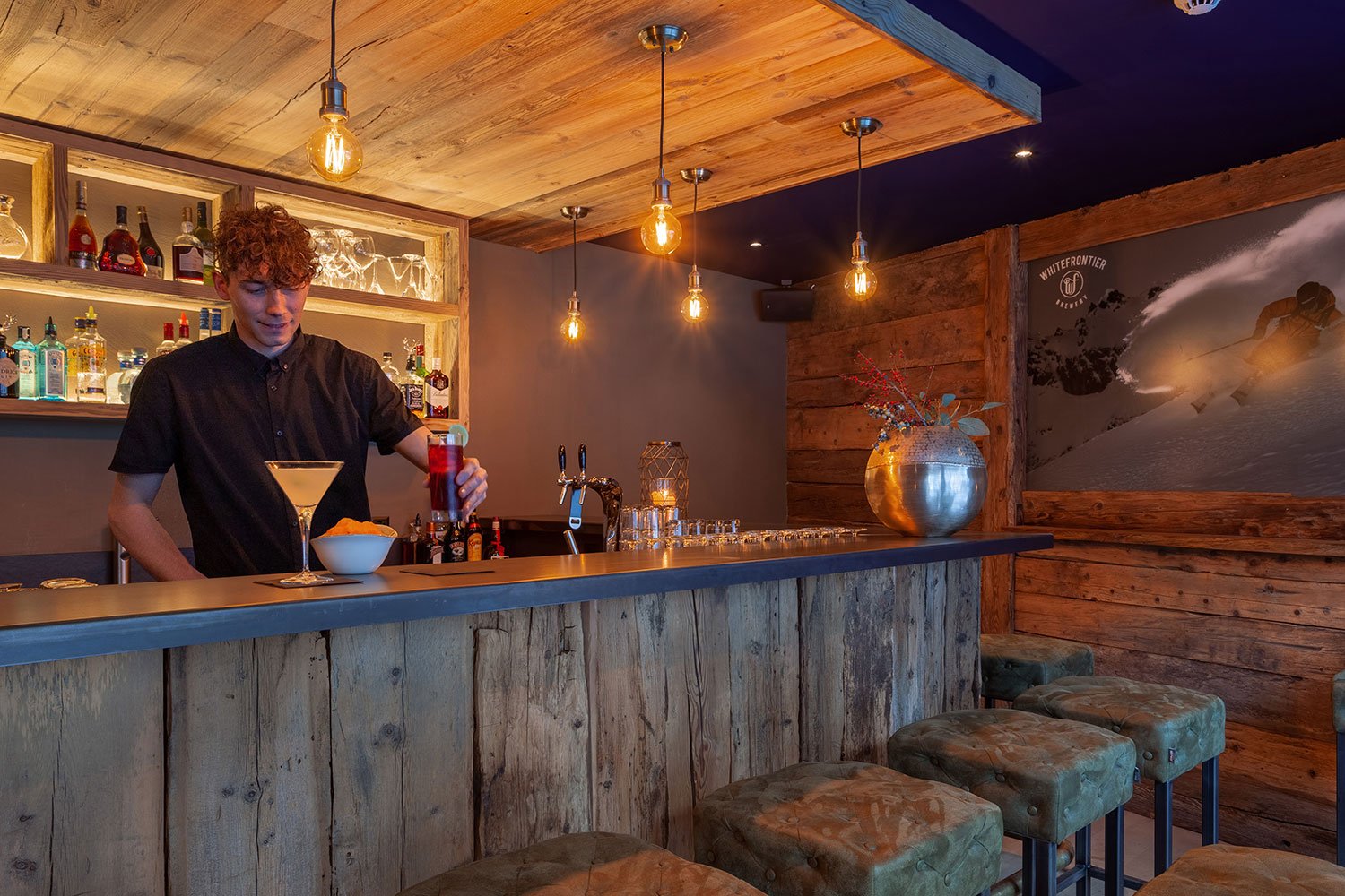 22 Summits Boutique Hotel, eat & drink