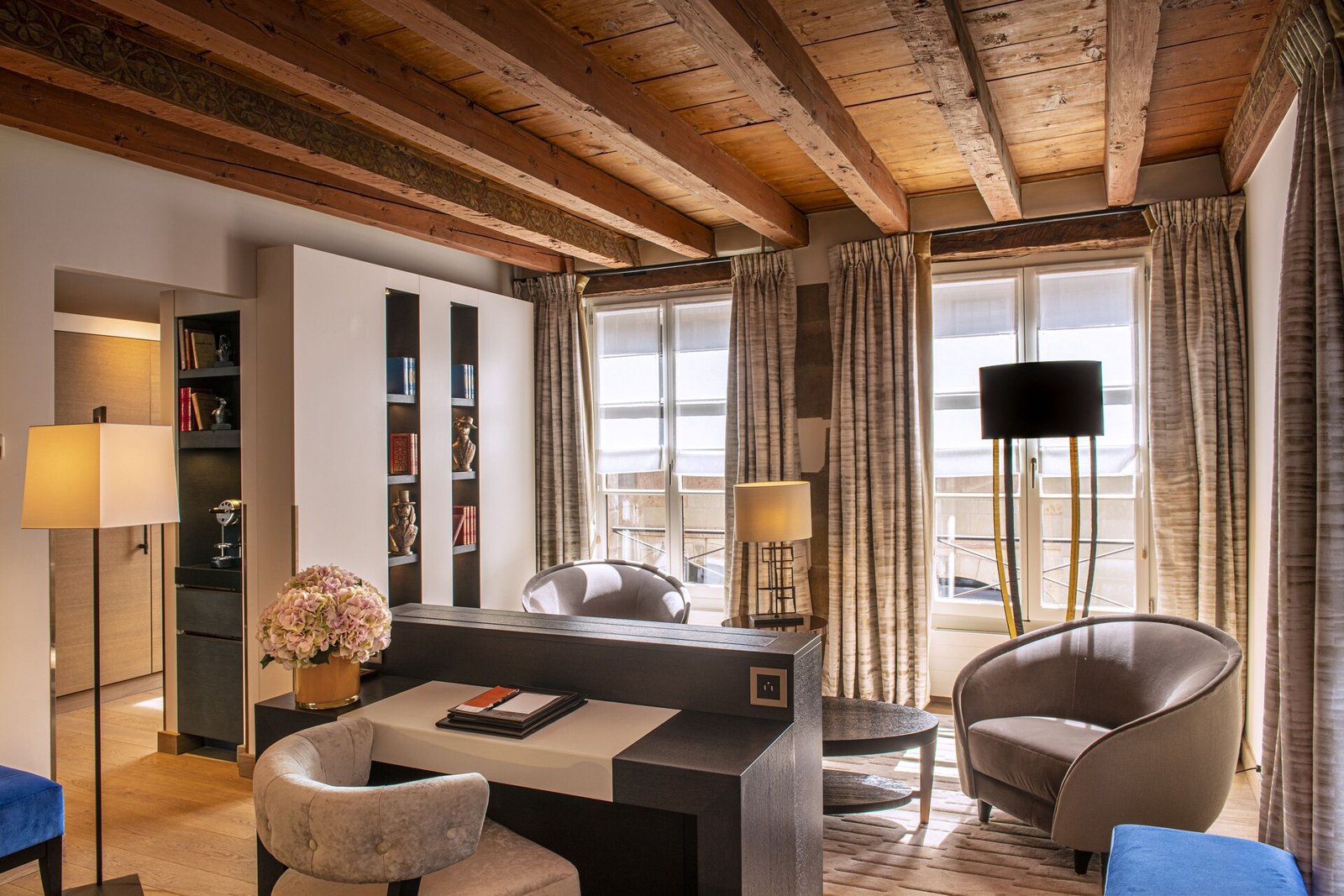 Hôtel Les Armures, rooms