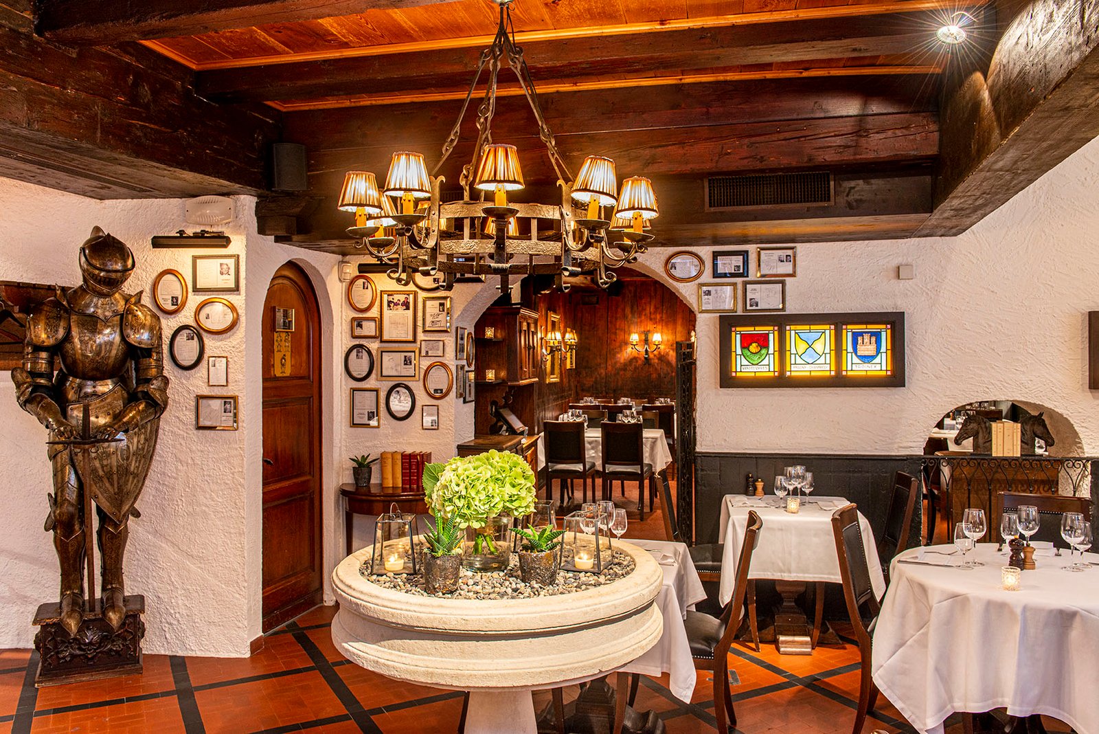 Hôtel Les Armures, eat & drink
