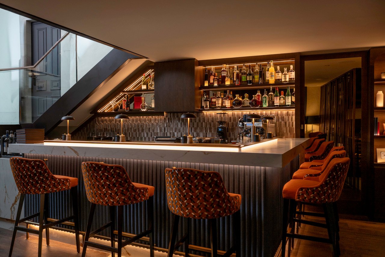 Hôtel Les Armures, eat & drink
