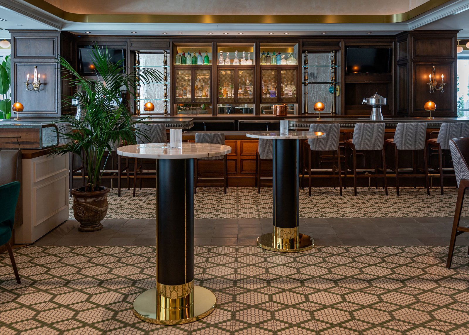 Fairmont Century Plaza — eat & drink