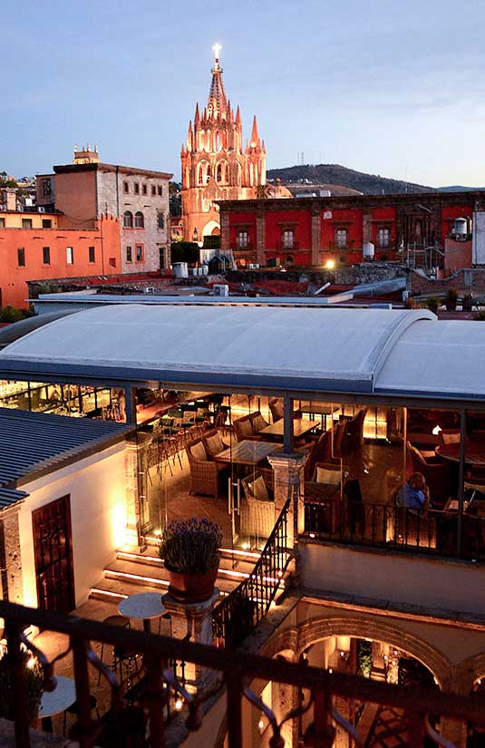Casa 1810, eat & drink