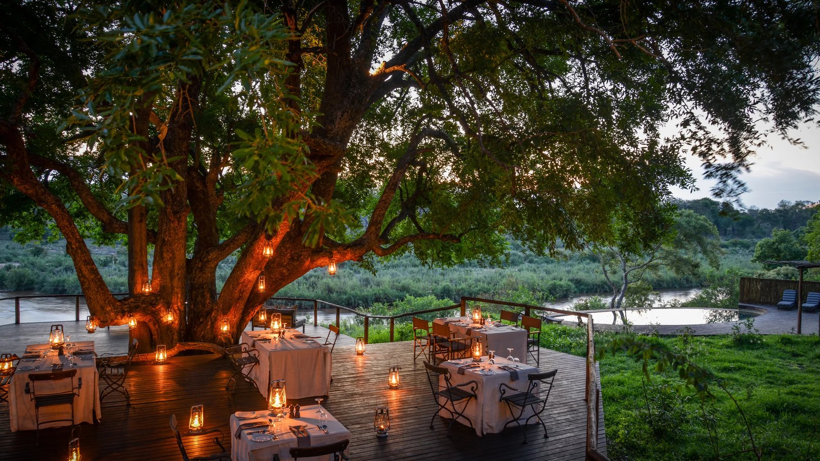 Lion Sands Game Reserve, at the table