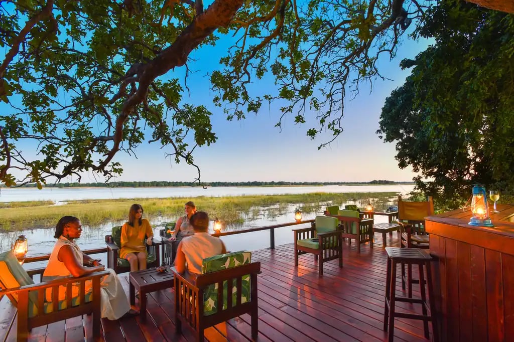 Royal Zambezi Lodge, eat & drink