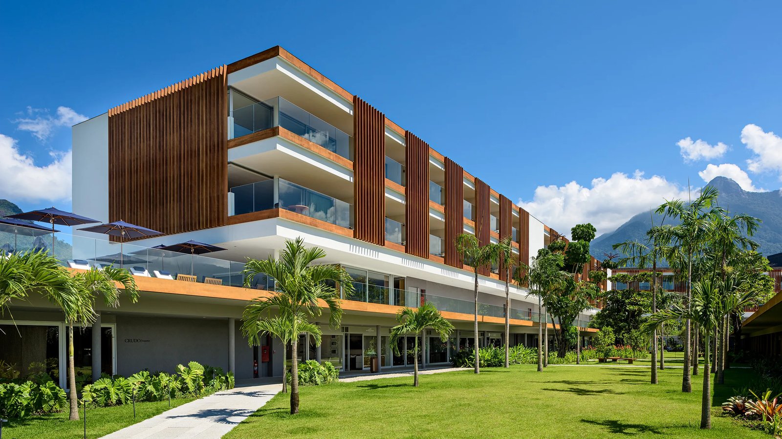 Hotel Fasano Angra dos Reis, backstory