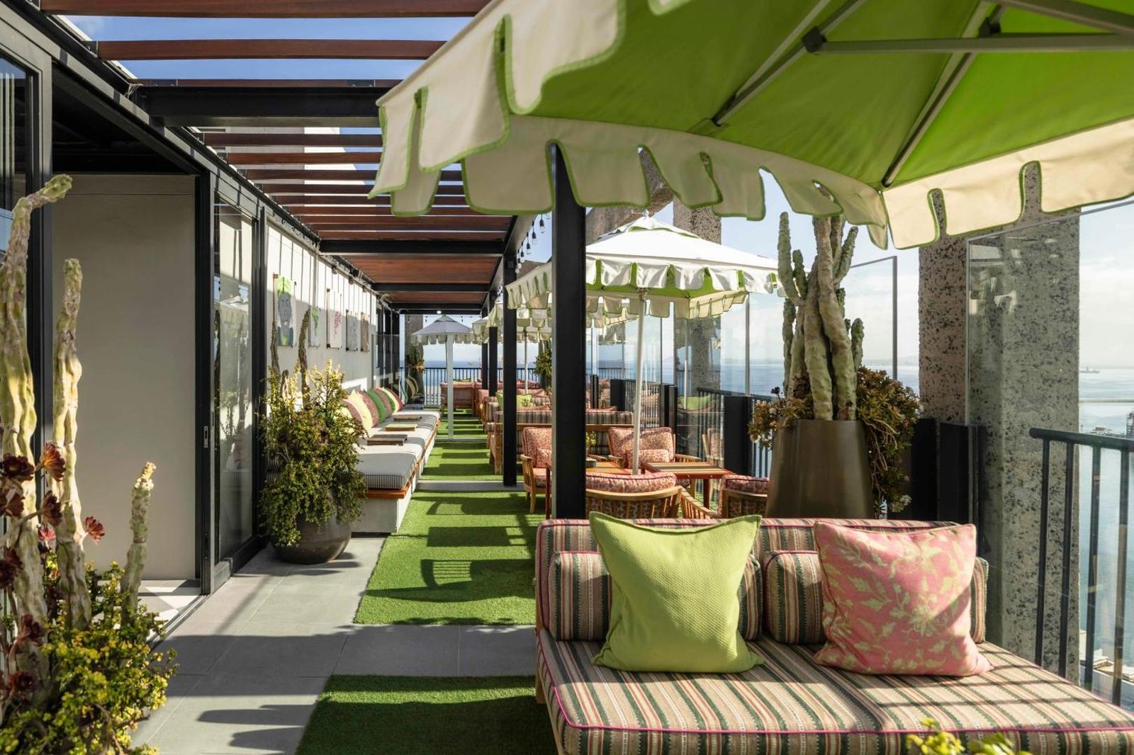 The Silo Hotel, vibe
