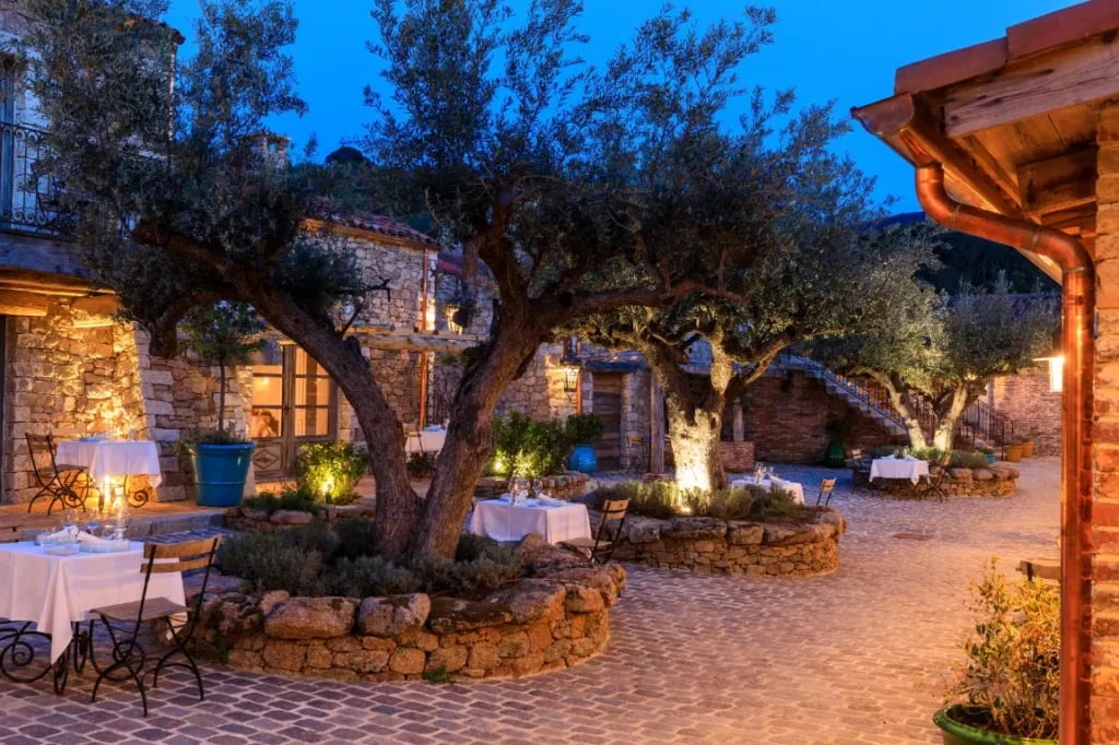 Domaine de Murtoli, at the table