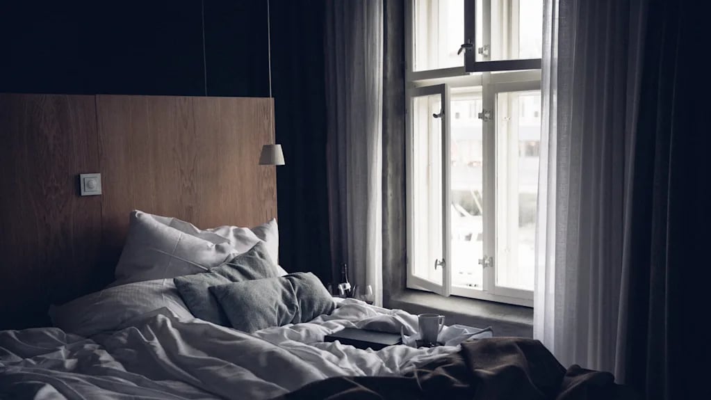 Brosundet, rooms