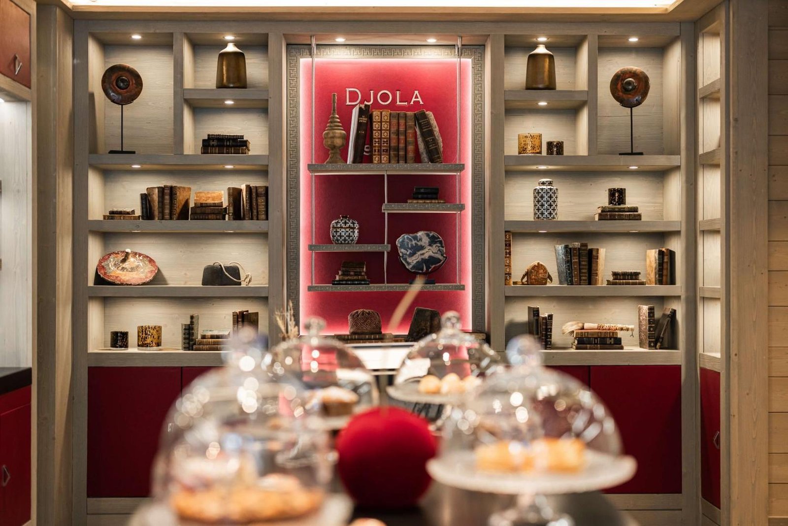 Hotel Le K2 Djola, eat & drink