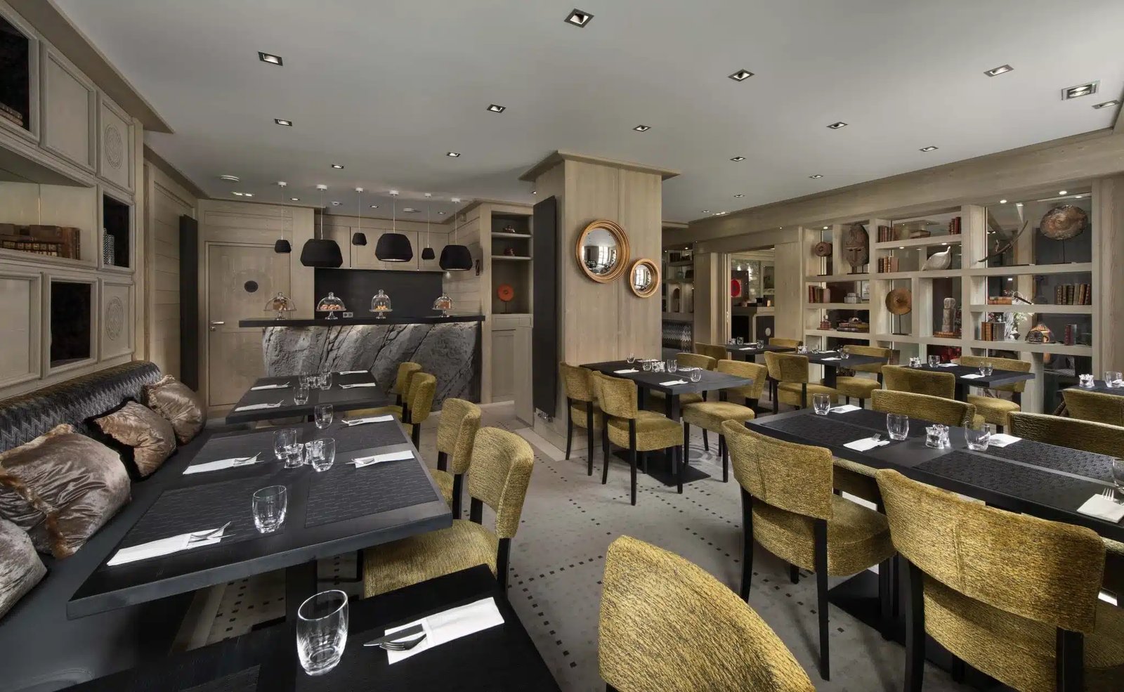 Hotel Le K2 Djola, eat & drink